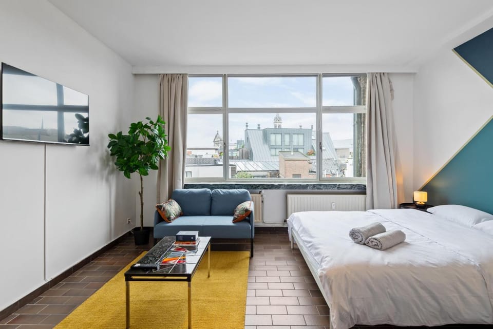 Cozy Antwerp - Cityview Studio FREE PARKING Apartment in Antwerp