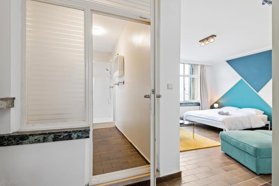 Cozy Antwerp - Cityview Studio FREE PARKING Apartment in Antwerp