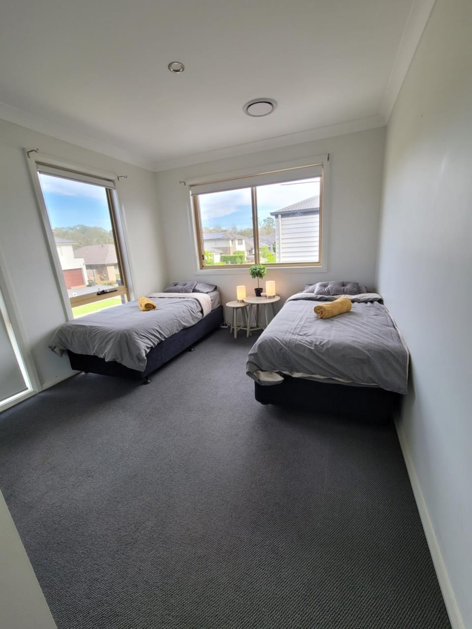 5 bedroom luxurious house in Marsden Park House in Sydney