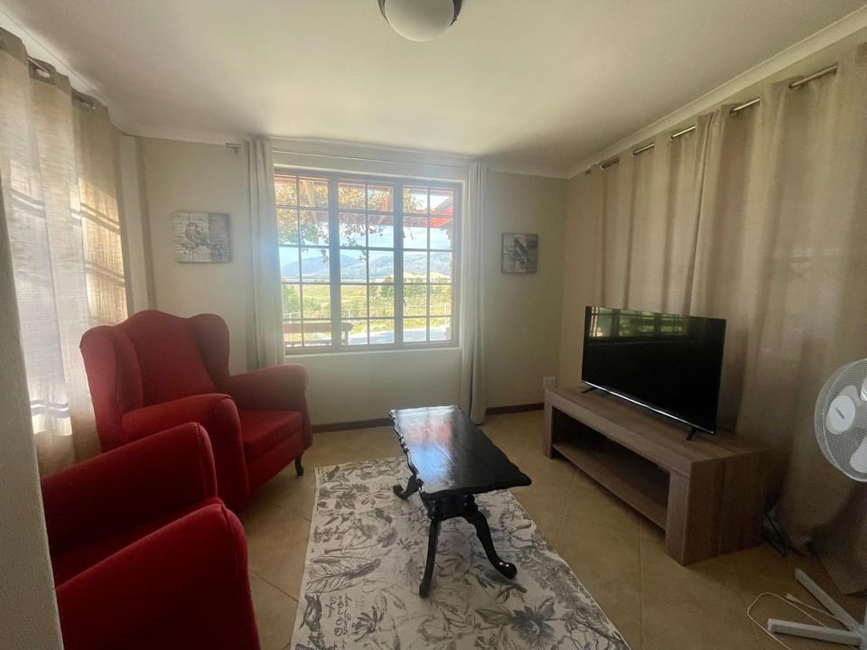 Communal lounge/ TV room, TV and multimedia, Seating area, Evening entertainment