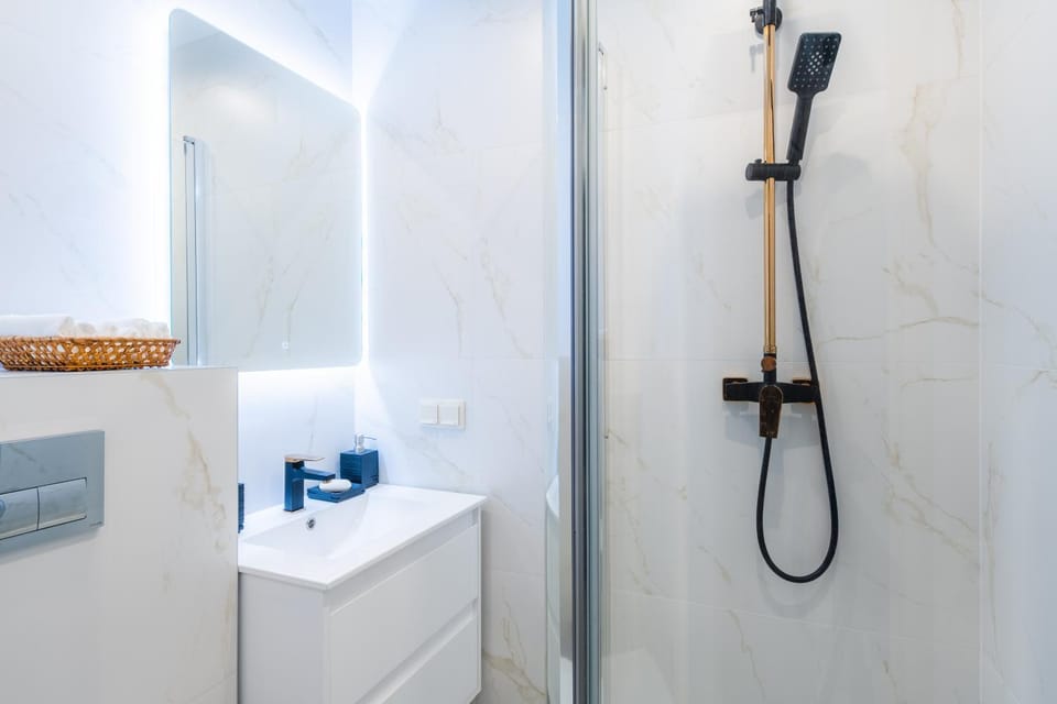 Shower, Bathroom