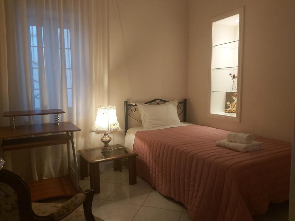 Vintage Central House Apartment in Kalabaka