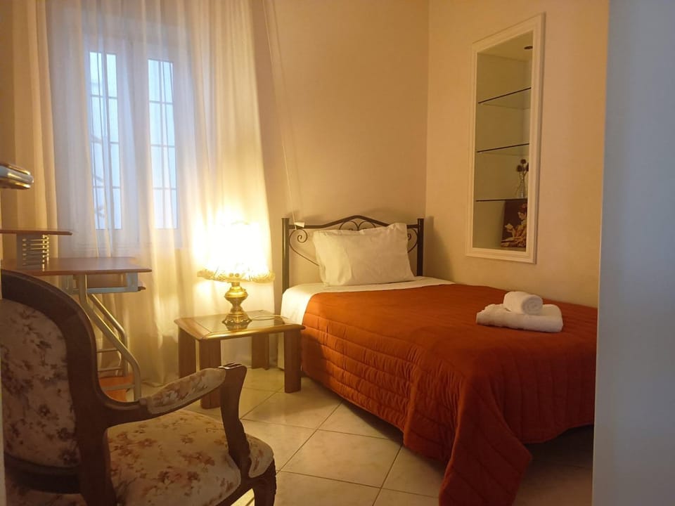 Vintage Central House Apartment in Kalabaka