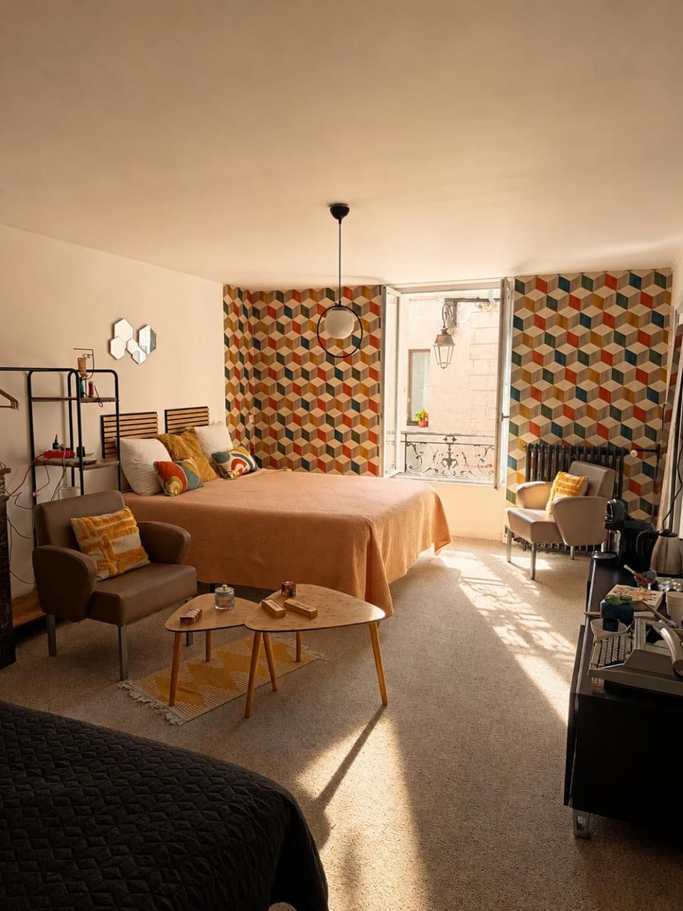 Photo of the whole room, Bedroom