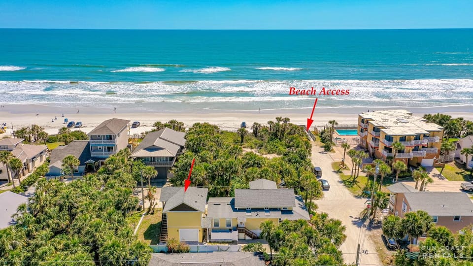 Property building, Bird's eye view, Beach, Location