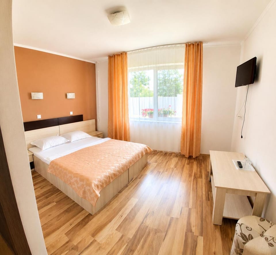 Bed, Garden, TV and multimedia, Photo of the whole room, internet, towels