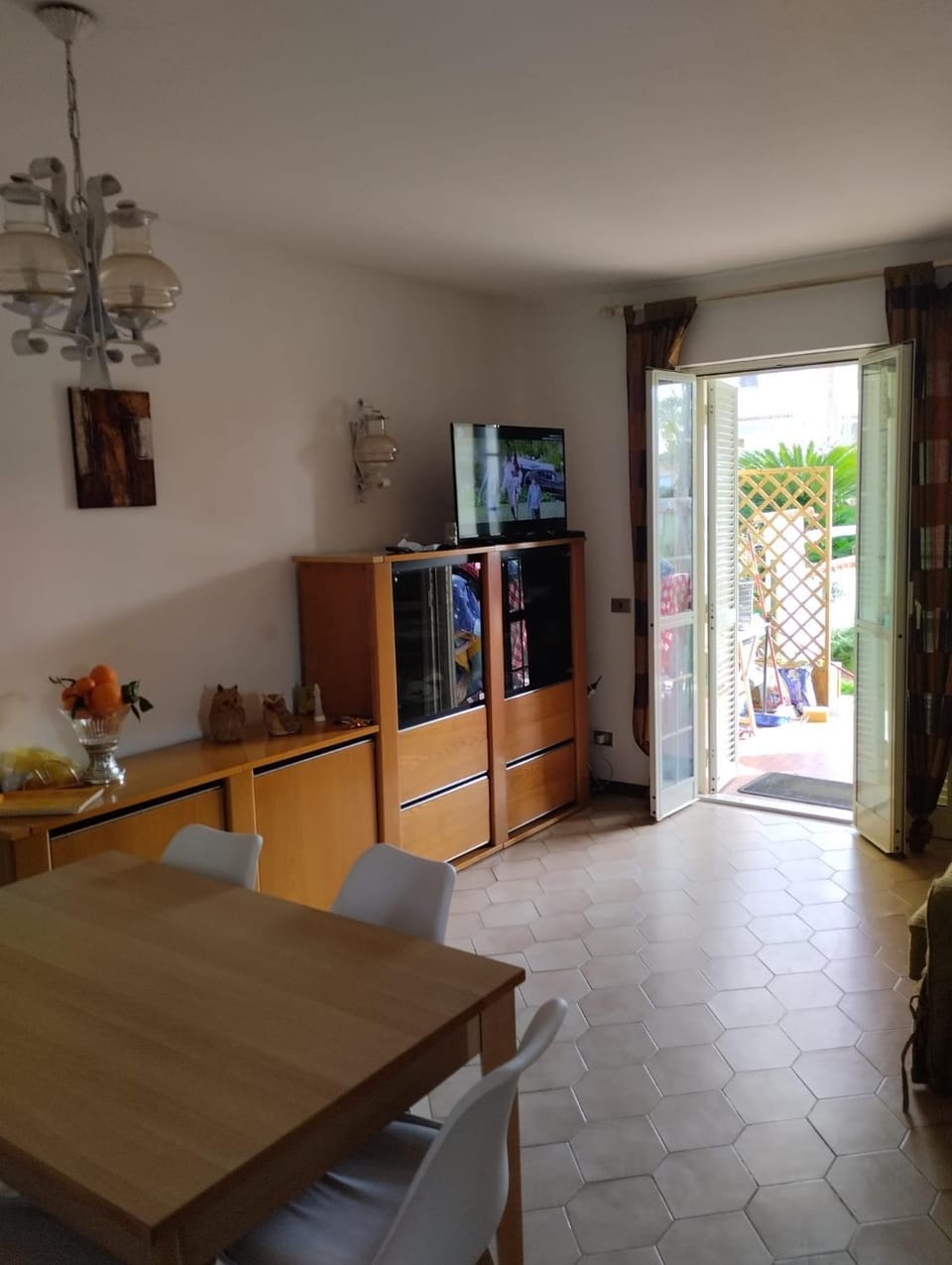 Communal lounge/ TV room