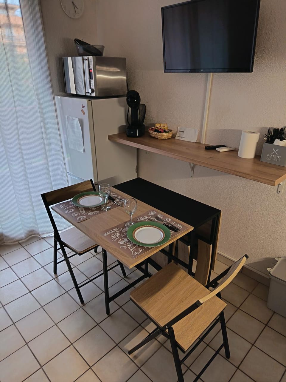 studio cabine quatre couchages classé 2 étoiles Cabin in Bormes-les-Mimosas