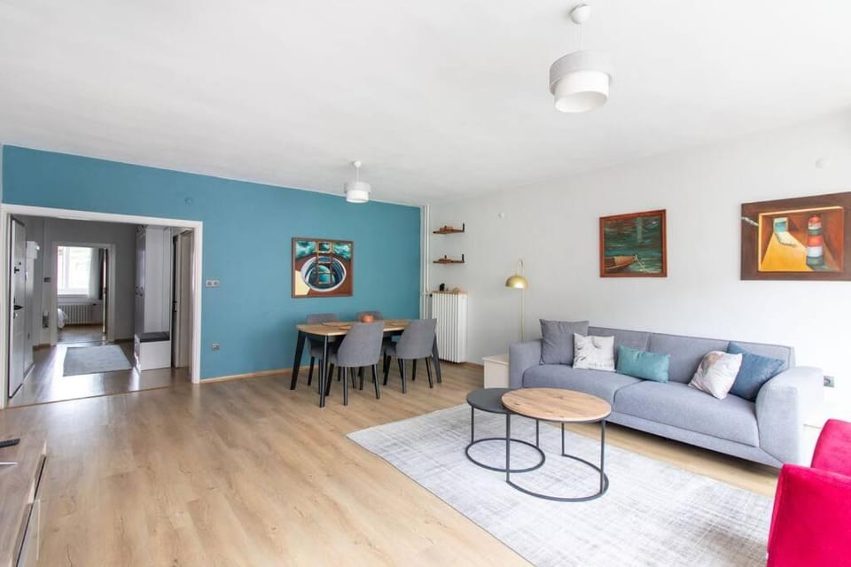 2BR Bright Kadıköy Apartment & AC in Every Room Apartment in Istanbul
