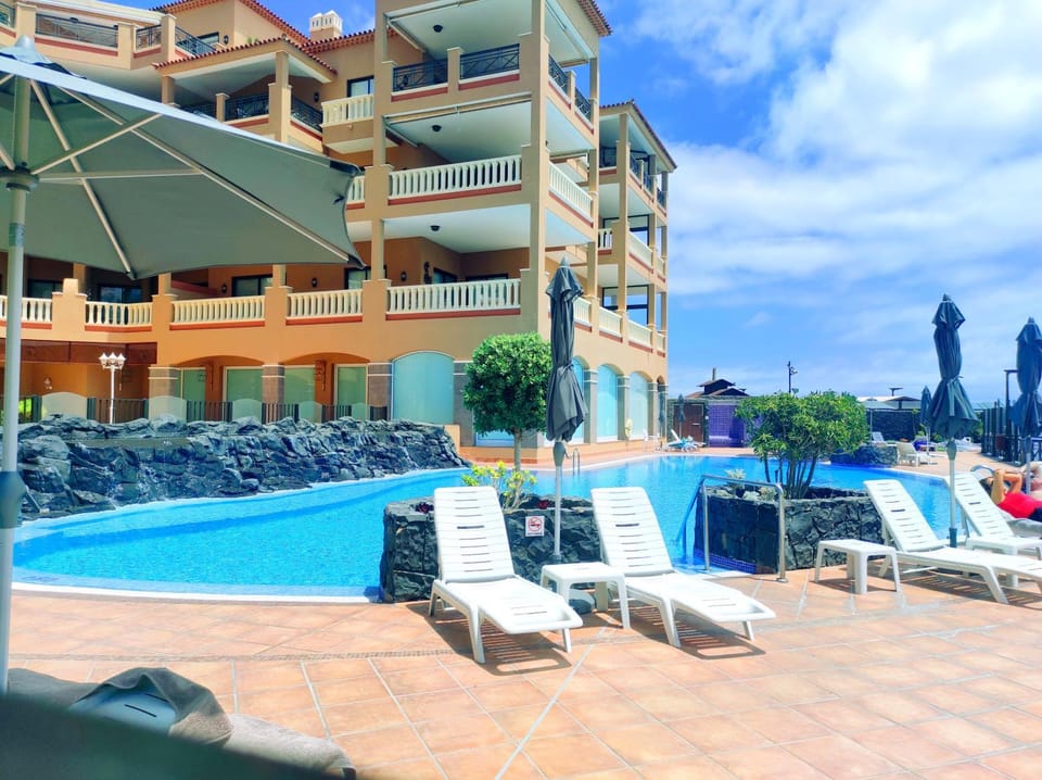 Garden, Swimming pool