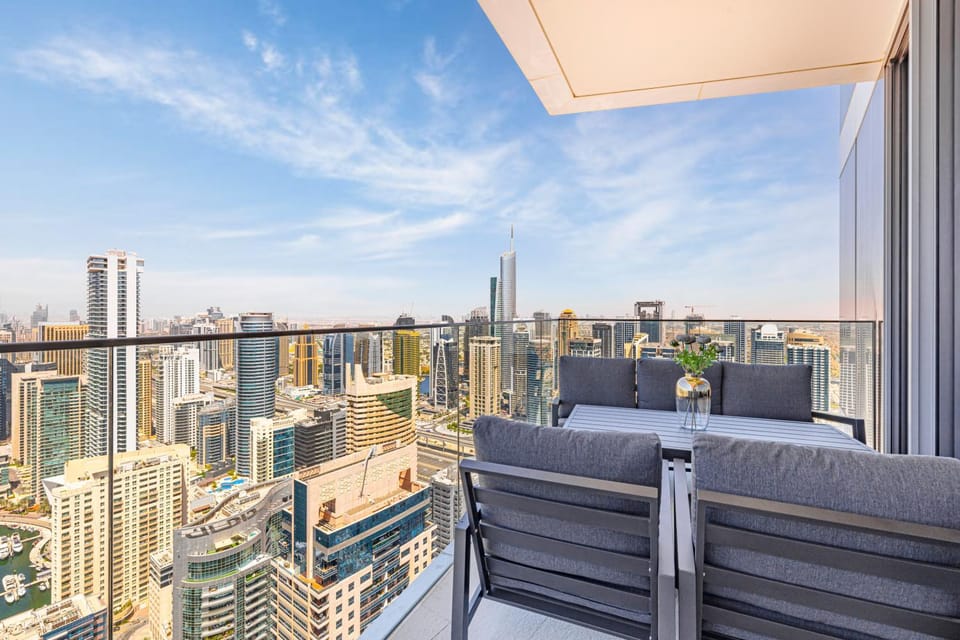 Property building, Day, View (from property/room), Balcony/Terrace, City view