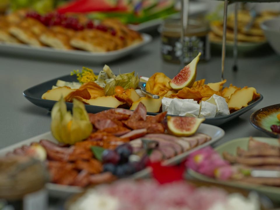 Breakfast, Buffet breakfast
