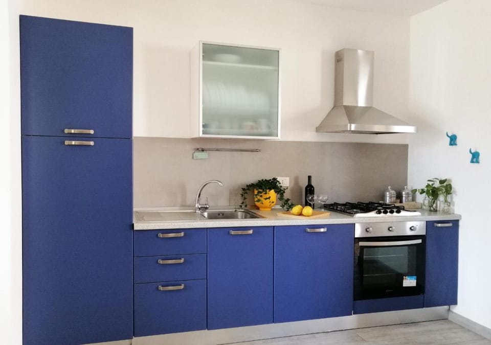 Kitchen or kitchenette, pet friendly, stove
