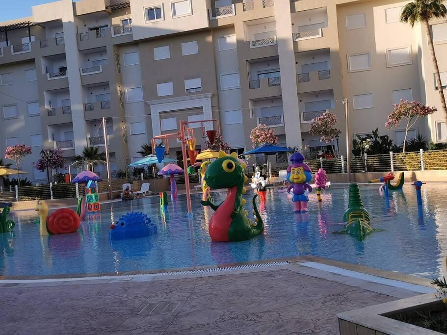Swimming pool