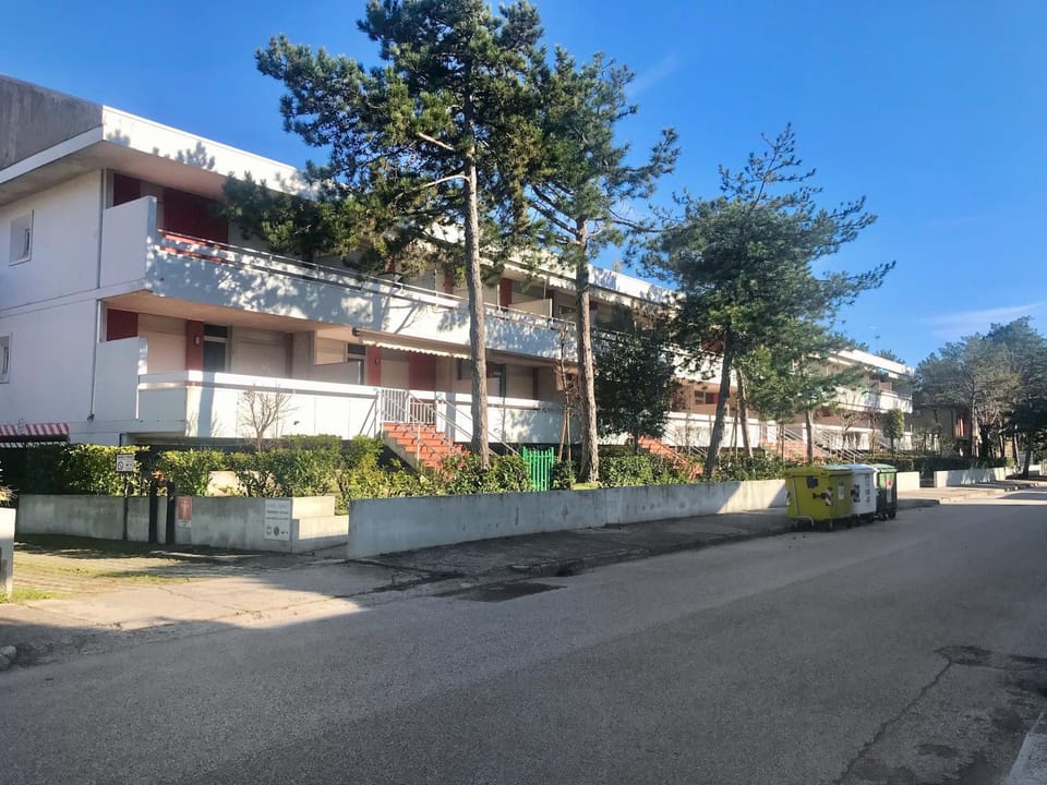 Property building, Neighbourhood, Street view