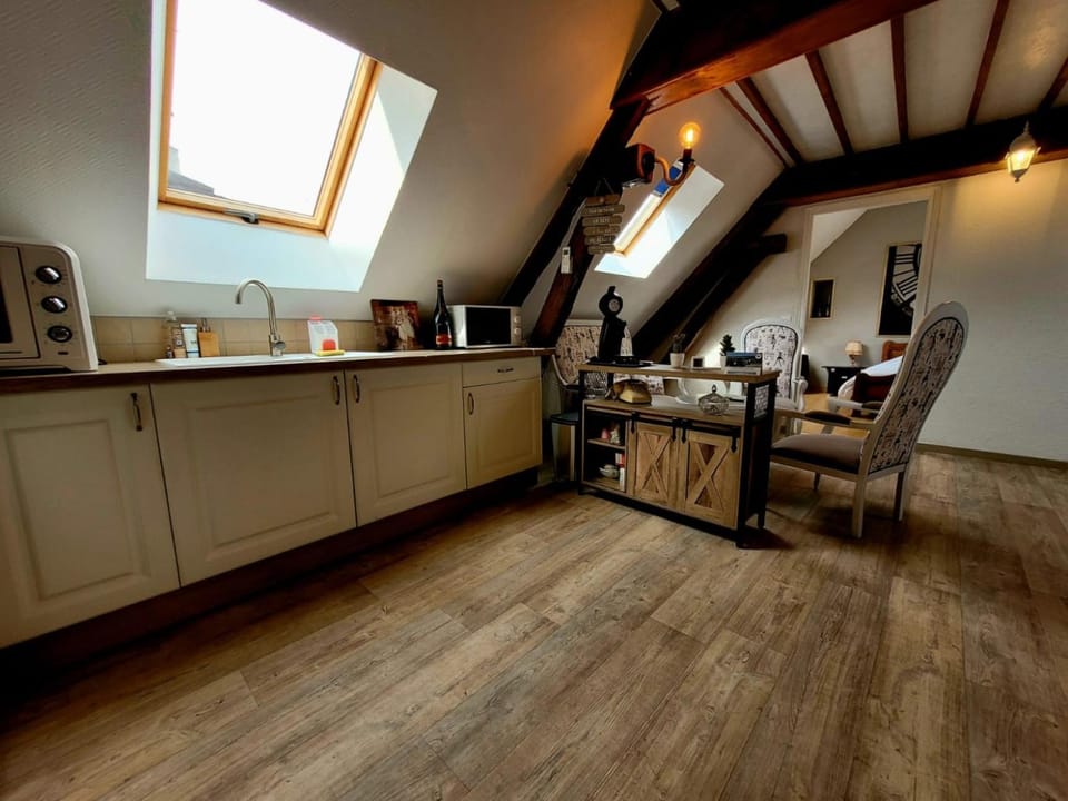 Coffee/tea facilities, Kitchen or kitchenette, Dining area, minibar, pet friendly