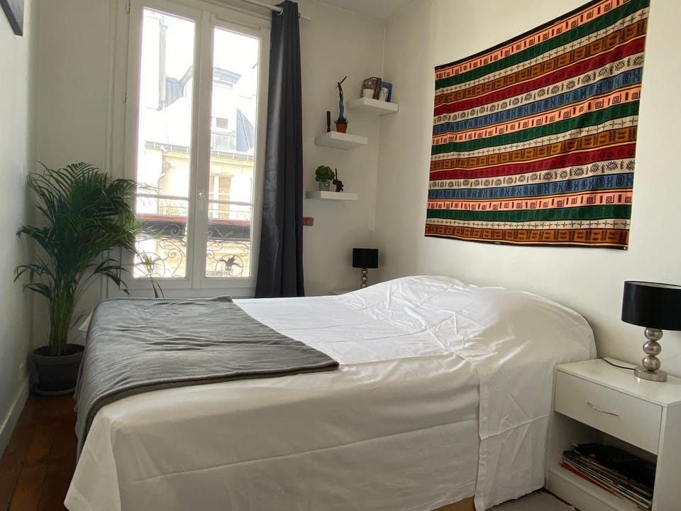 SUPER APPARTEMENT AU COEUR DE MONTMARTRE Apartment in Paris
