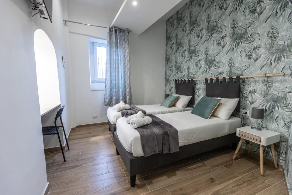Bed, Bedroom, air conditioner