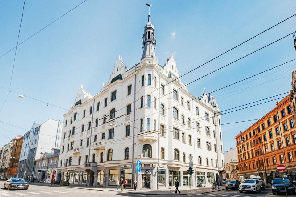Property building, Day, Street view
