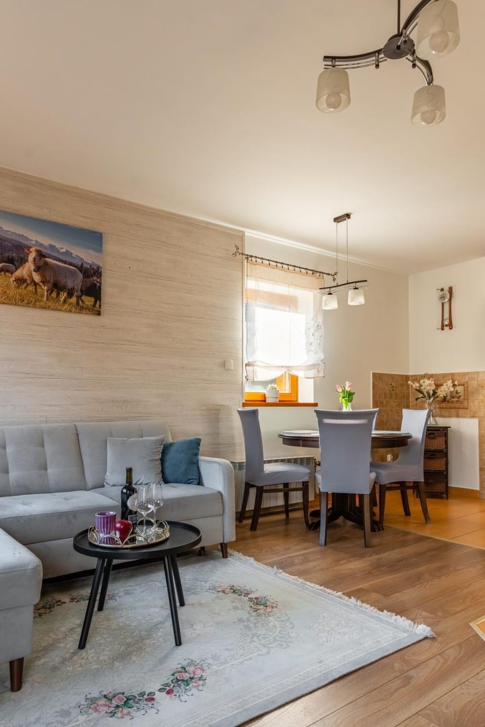 Living room, Seating area, Dining area