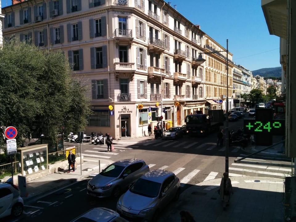 View (from property/room), City view