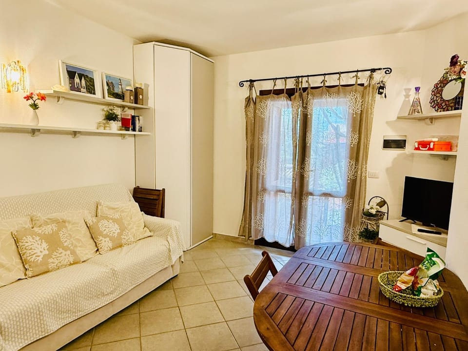 Buganvillea Cottage: un nido a 200 mt. dal mare House in Sardinia