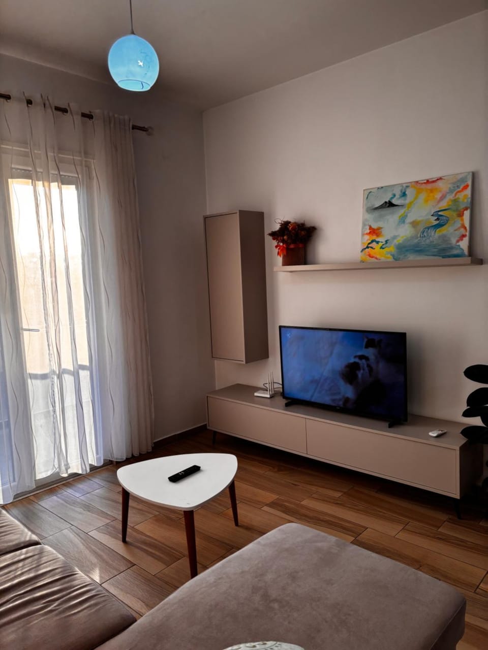 Communal lounge/ TV room, Living room, Seating area