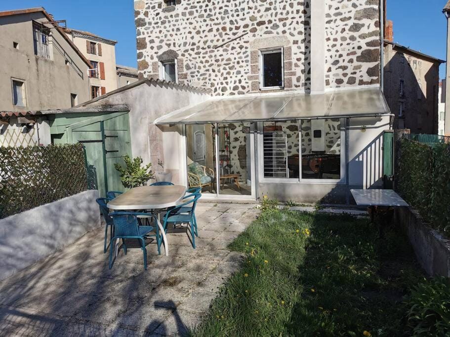 Maison de village brocante House in Auvergne-Rhône-Alpes