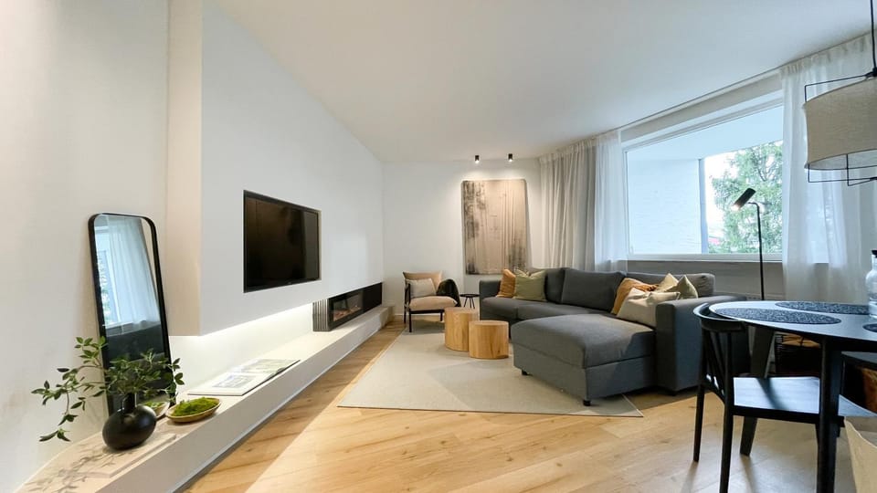 TV and multimedia, Living room, Seating area