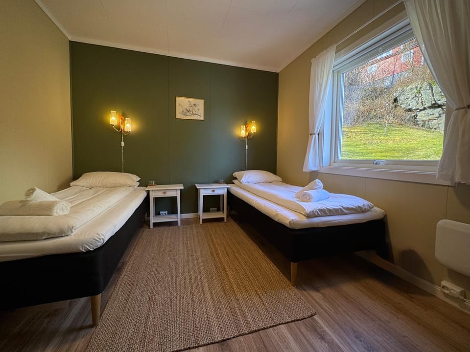 Bed, Garden view