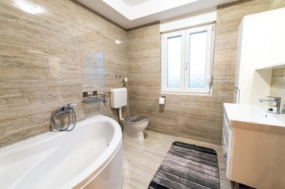 Toilet, Bathroom, Bath
