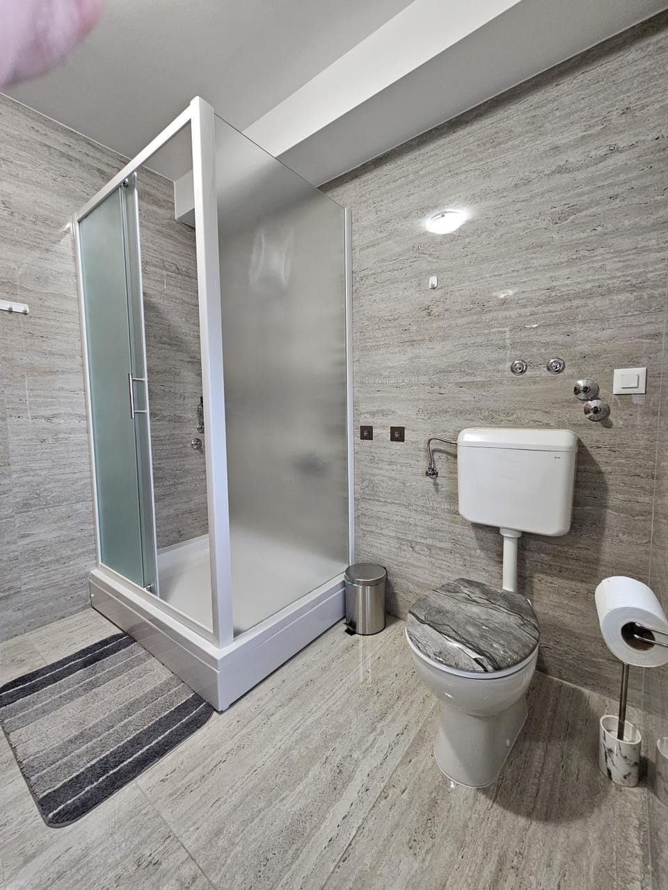 Shower, Toilet, Bathroom
