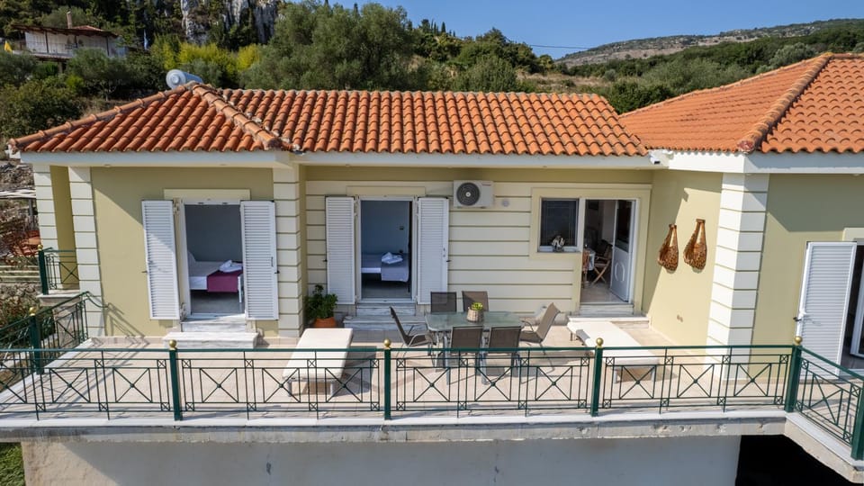Property building, Balcony/Terrace