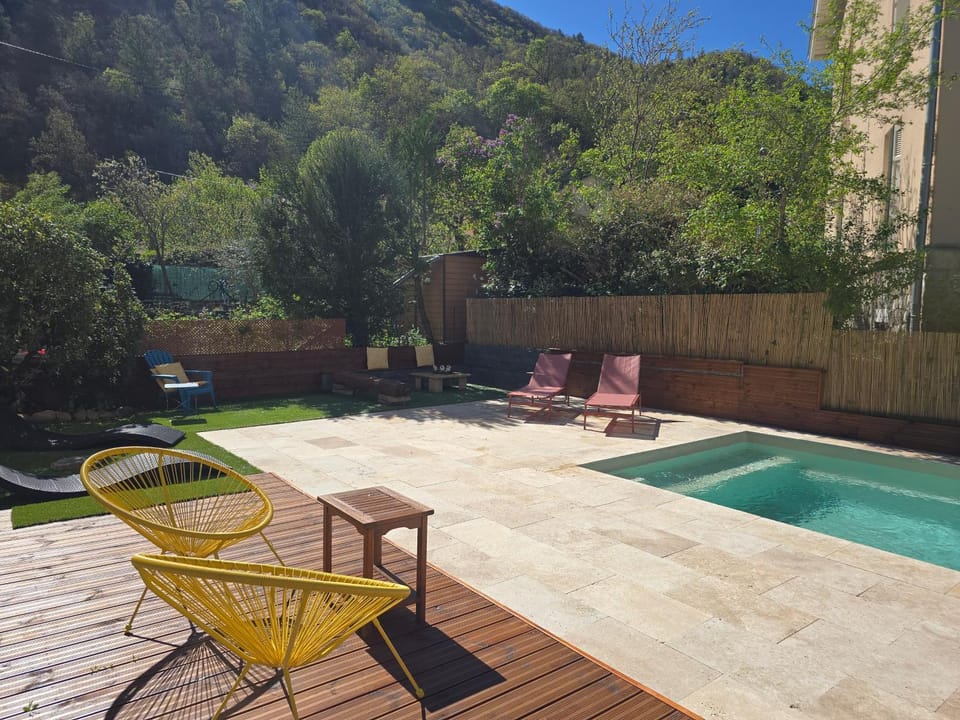 Très bel appartement avec piscine Apartment in Provence-Alpes-Côte d'Azur