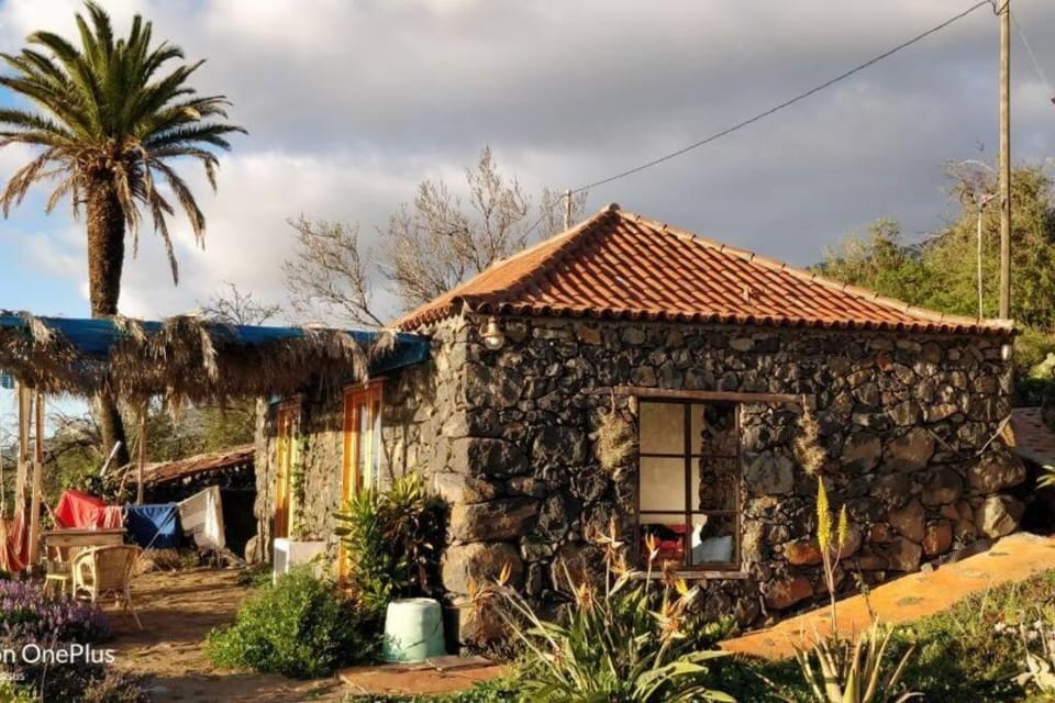 Casita en el campo con vista al oceano Chalet in La Palma