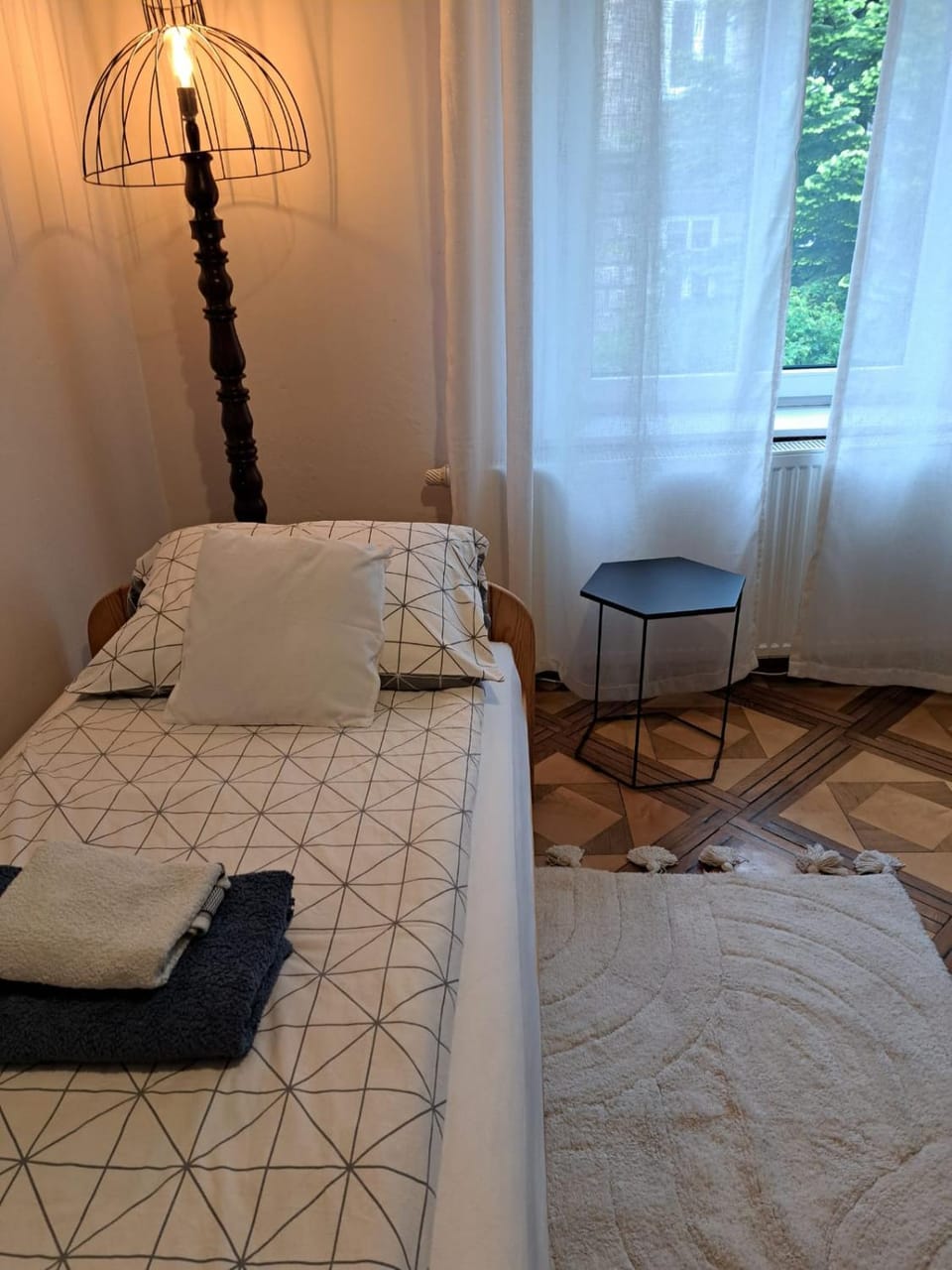 Bed, Photo of the whole room, Bedroom, towels