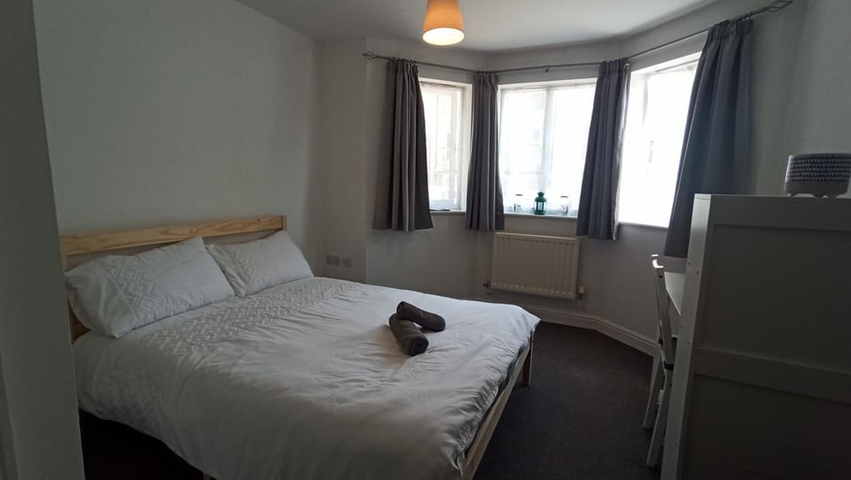 Bright, chilled ensuite DB room in a shared flat! Vacation rental in London Borough of Southwark
