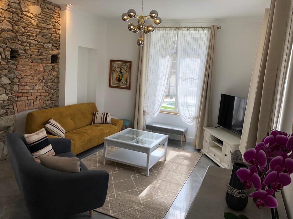 Communal lounge/ TV room, Communal lounge/ TV room, TV and multimedia, Living room, Seating area