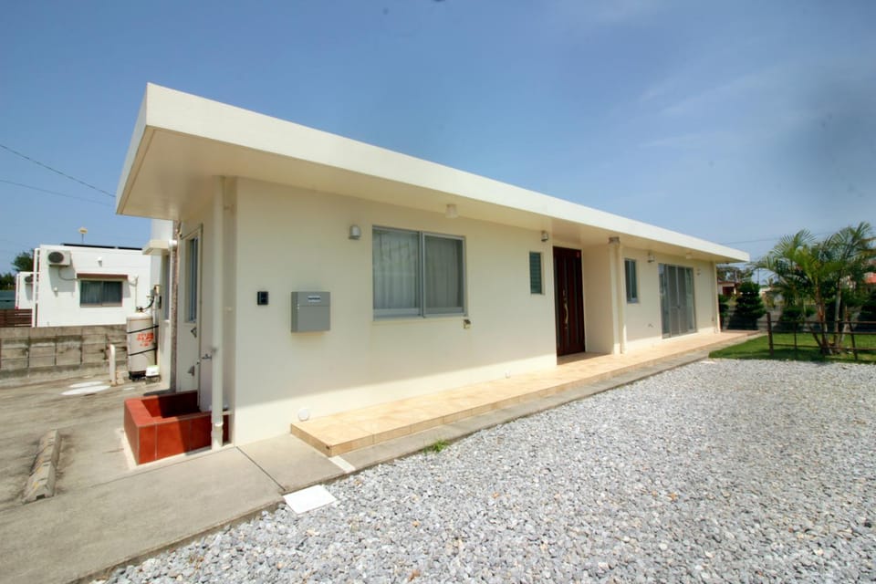Property building, Day