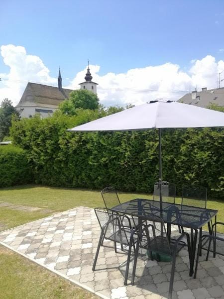 Garden, Seating area