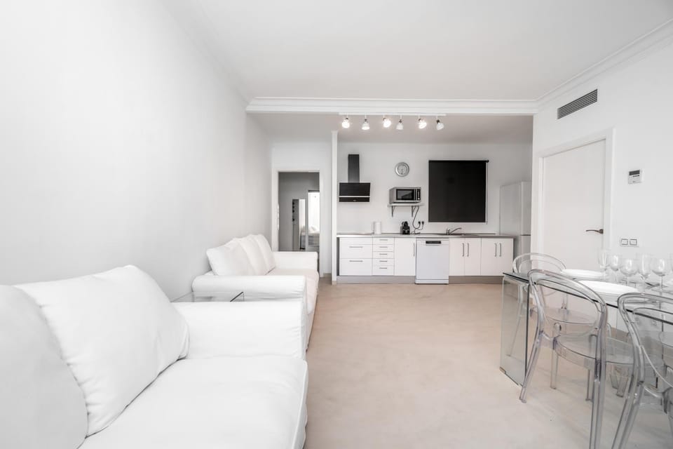 Communal lounge/ TV room, Kitchen or kitchenette