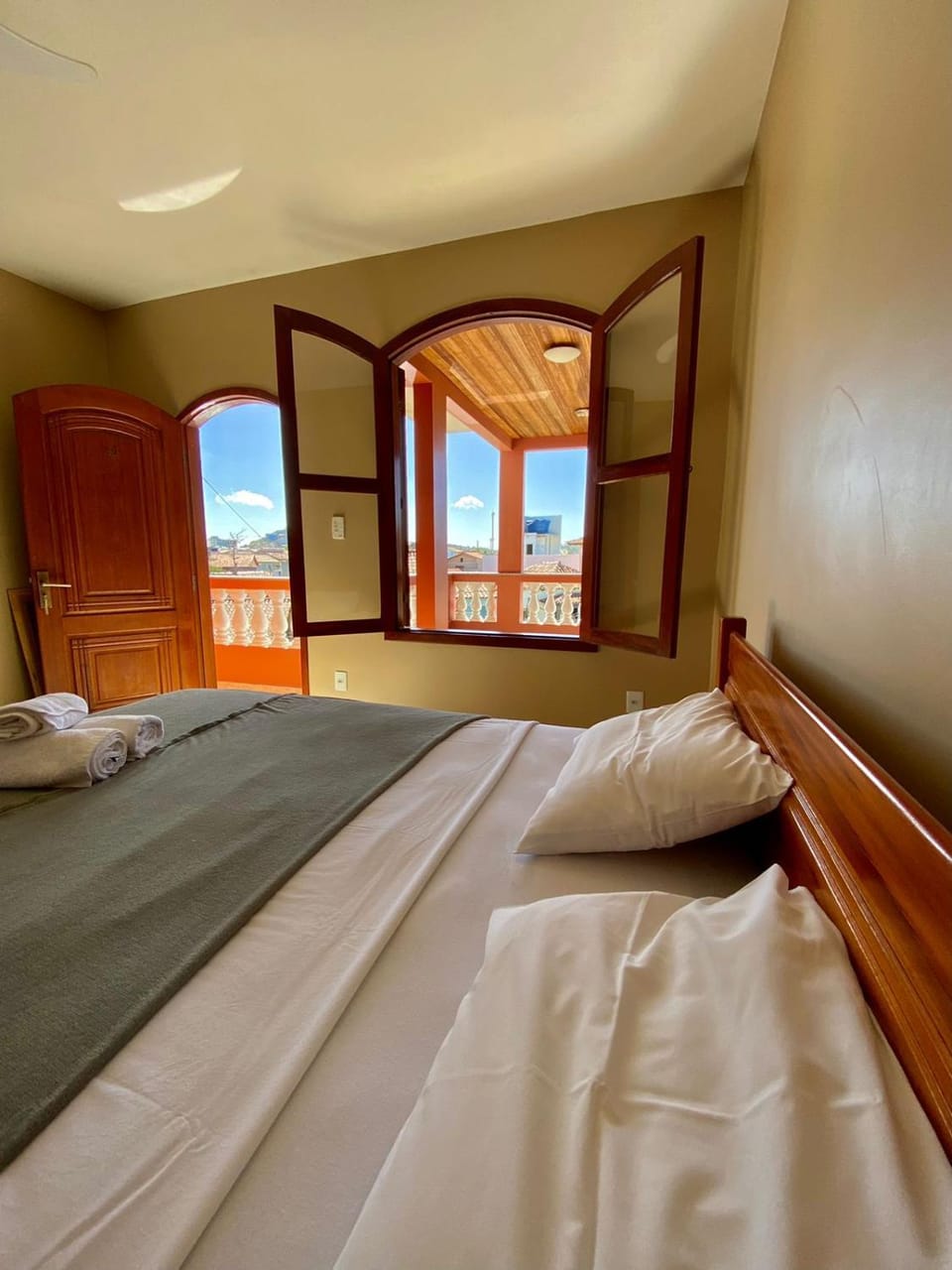 Bed, Natural landscape, Photo of the whole room