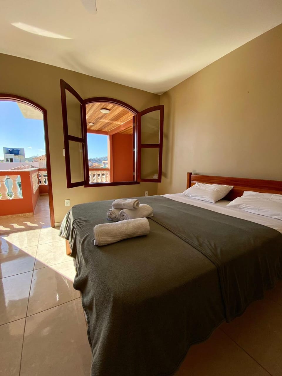 Bed, Photo of the whole room, Bedroom, towels