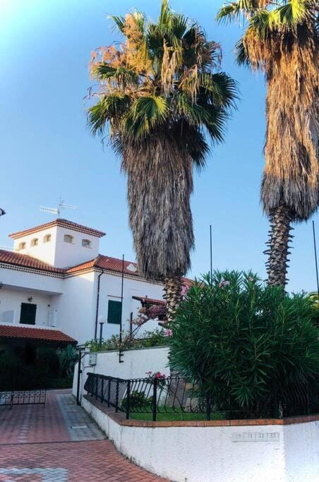 Pietra Ligure - Essential with Swimming Pool Apartment in Pietra Ligure