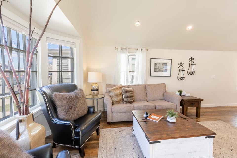 Luxurious Historic Renovated Bungalow DT Rapid City with Private Patio House in Rapid City