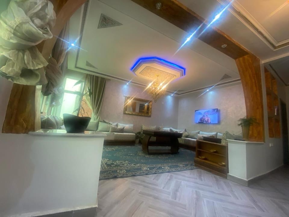 Appartement familiale 3 chambres proche de mer Bed and Breakfast in Tangier