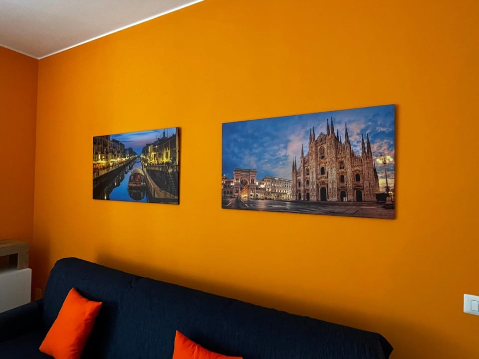 Communal lounge/ TV room, Living room, Decorative detail