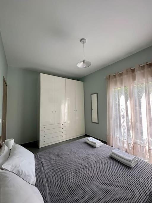 Zouf House Luxury Stay with Jacuzzi Apartment in East Attica Regional Unit, Greece