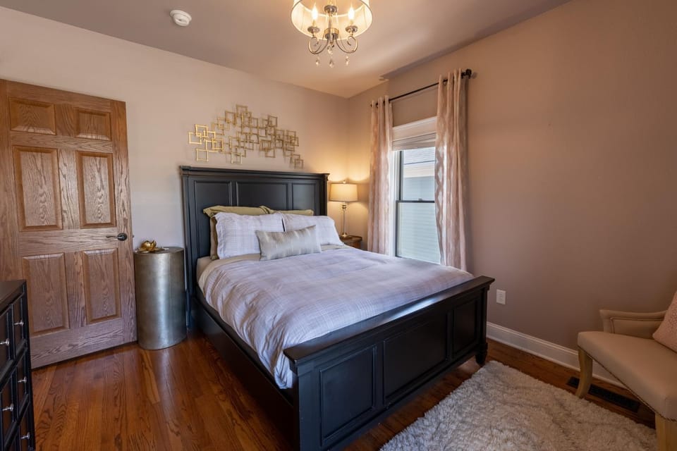 Luxury Home w/ Private Patio Mins away from DT RC House in Rapid City