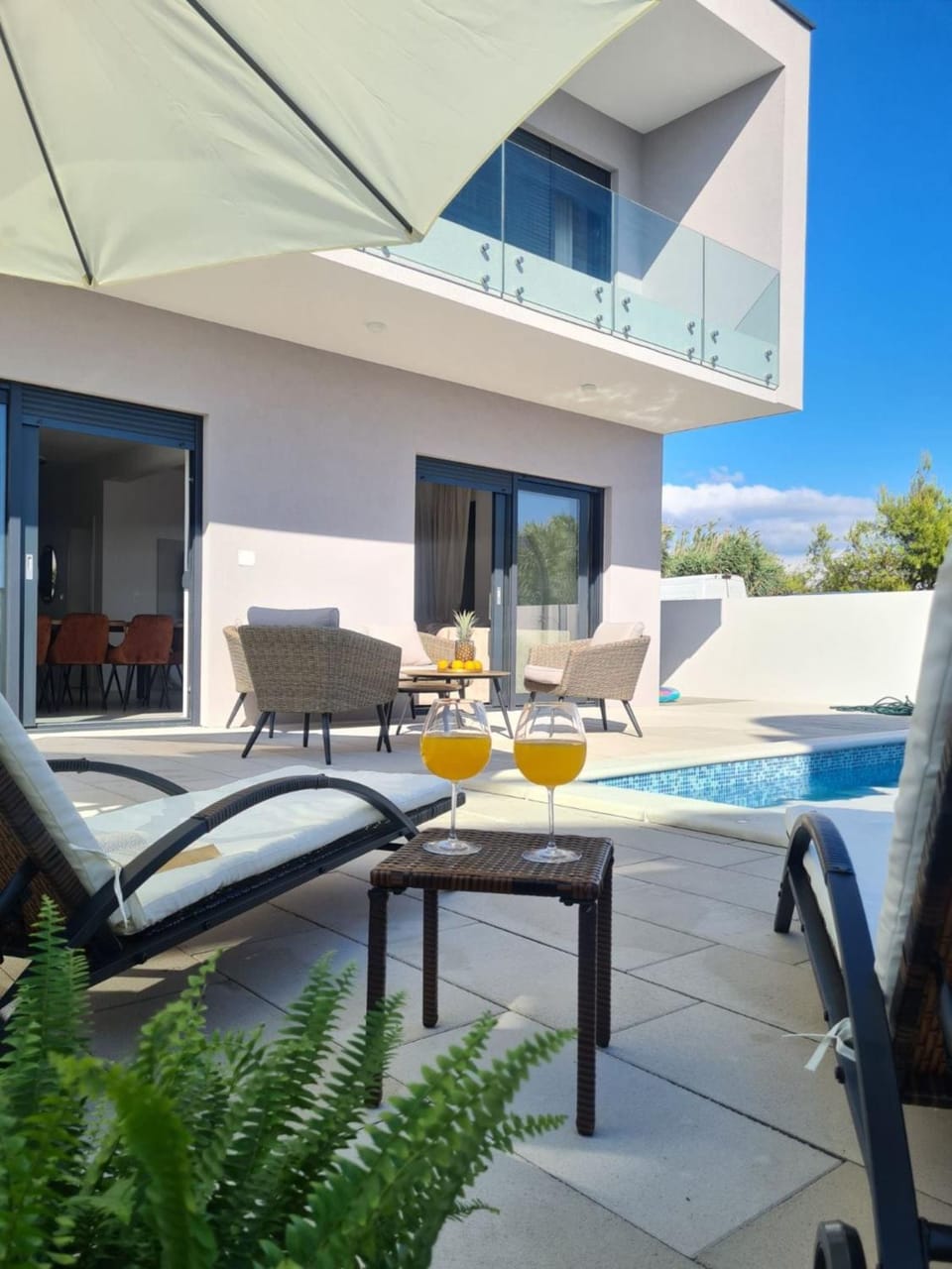 Patio, Balcony/Terrace, Seating area, Pool view, sunbed